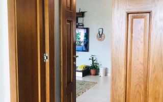 Spre vanzare vila cu 3 etaje si Demisol. - Colentina - Poză 2