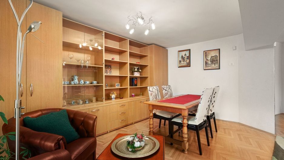 Bulevardul Unirii, apartament cu 4 camere, COMISION 0 - Poză 2