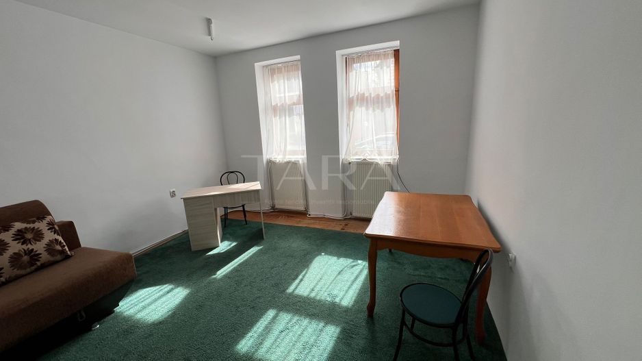 Apartament cochet în zona Gruia, cu autorizație pentru mansardare. - Poză 4