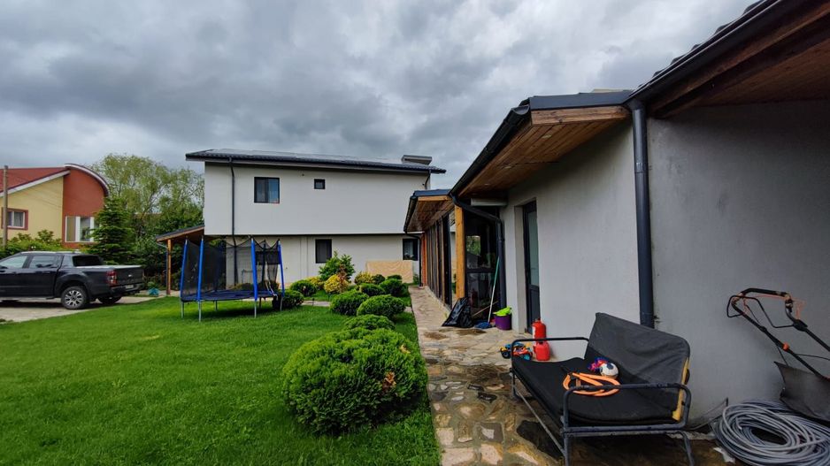Duplex premium cu curte superb amenajată și anexă 80 mp - Poză 2