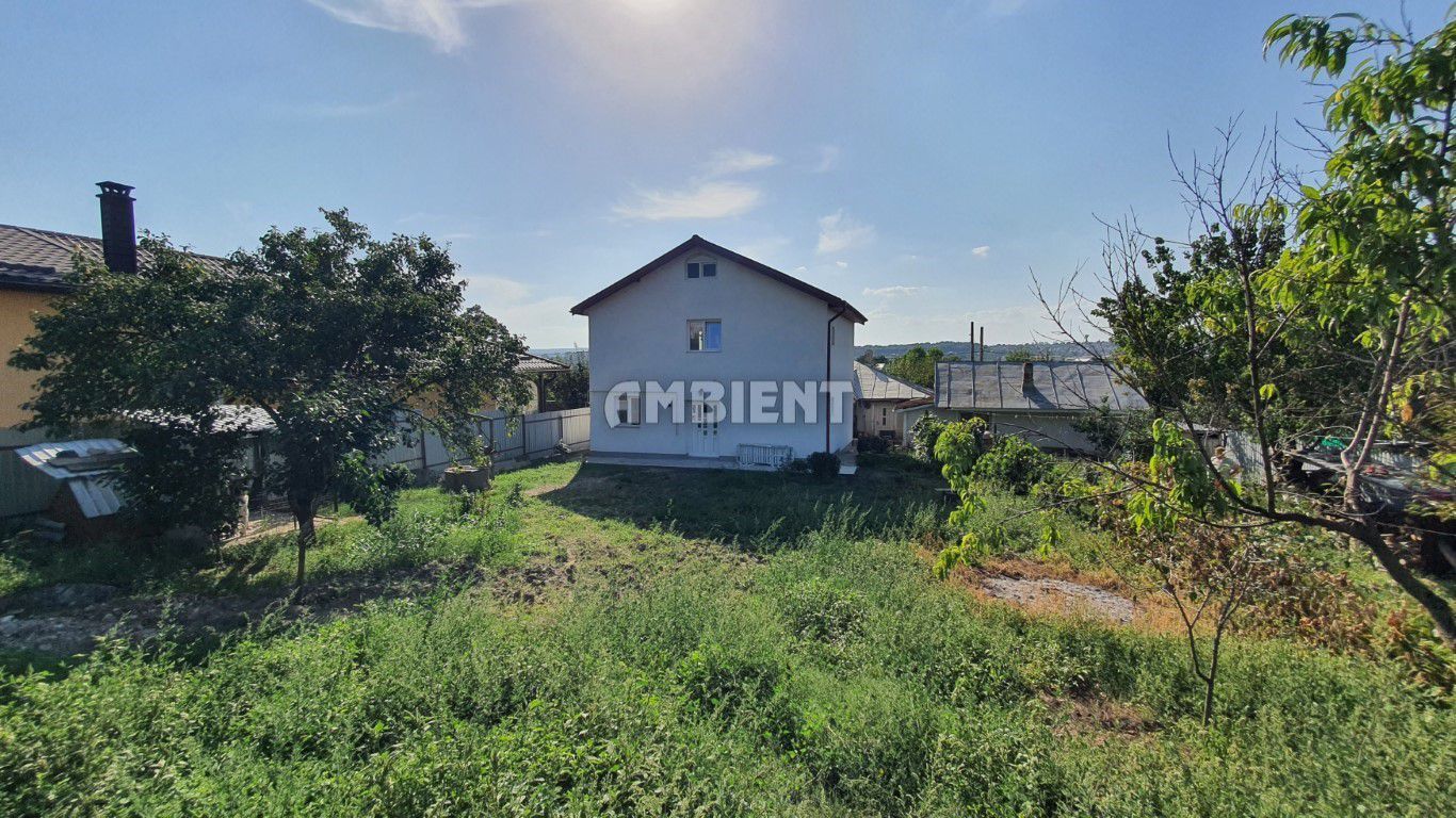 CASĂ INDIVIDUALĂ P+1E, teren 880 mp, zona GURA BUSTEI; - Poză 1