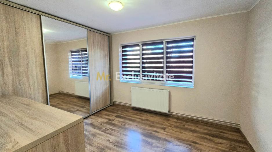De închiriat apartament 3 camere Micro 16 Parter - Poză 8