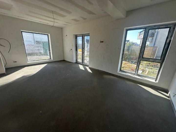 Casă single P+1+M de vânzare în Otopeni - Poză 4