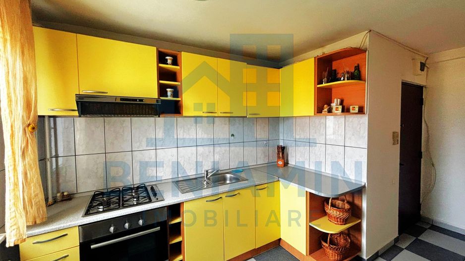 2 camere-49mp-mobilat-utilat-anvelopat-balcon-etaj 4-Astra-Saturn - Poză 6