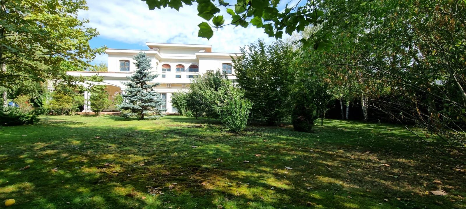 Spațiu. Lumină. Impact. Vilă unică în Prelungirea Ghencea - Poză 3