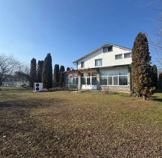 Vila ultra moderna, 9 camere, independenta energetic, Campina, Prahova - Poză 1