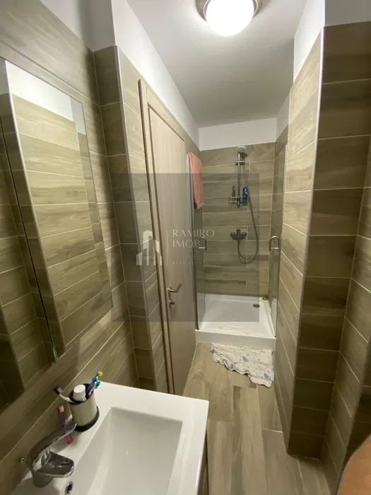 Apartament  3 camere decomandat 91 mp/Mamaia Nord/ Vedere la mare - Poză 3
