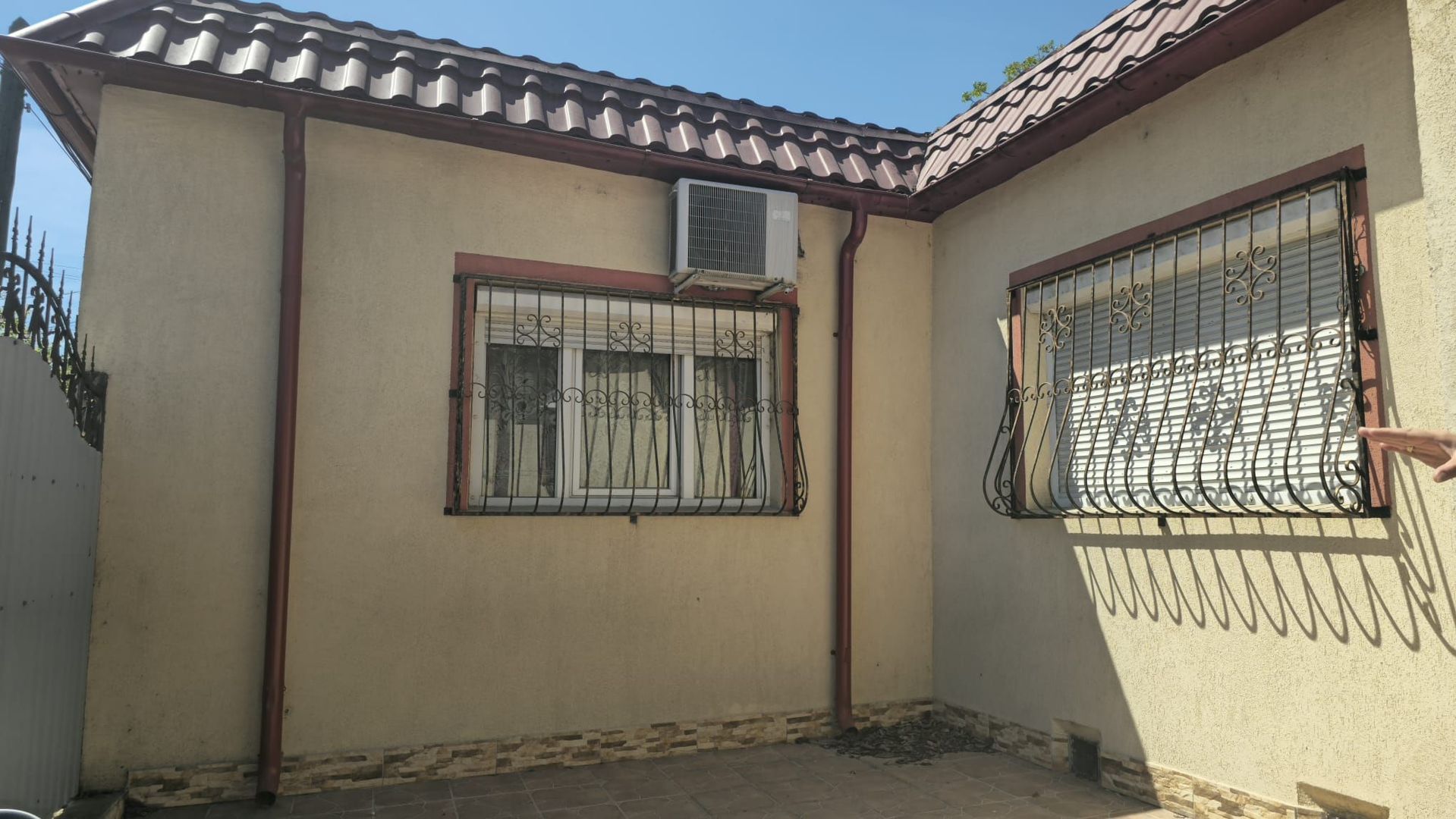 De vanzare casă individuală 3 camere  Str. Vultur, 109.000 euro - Poză 3