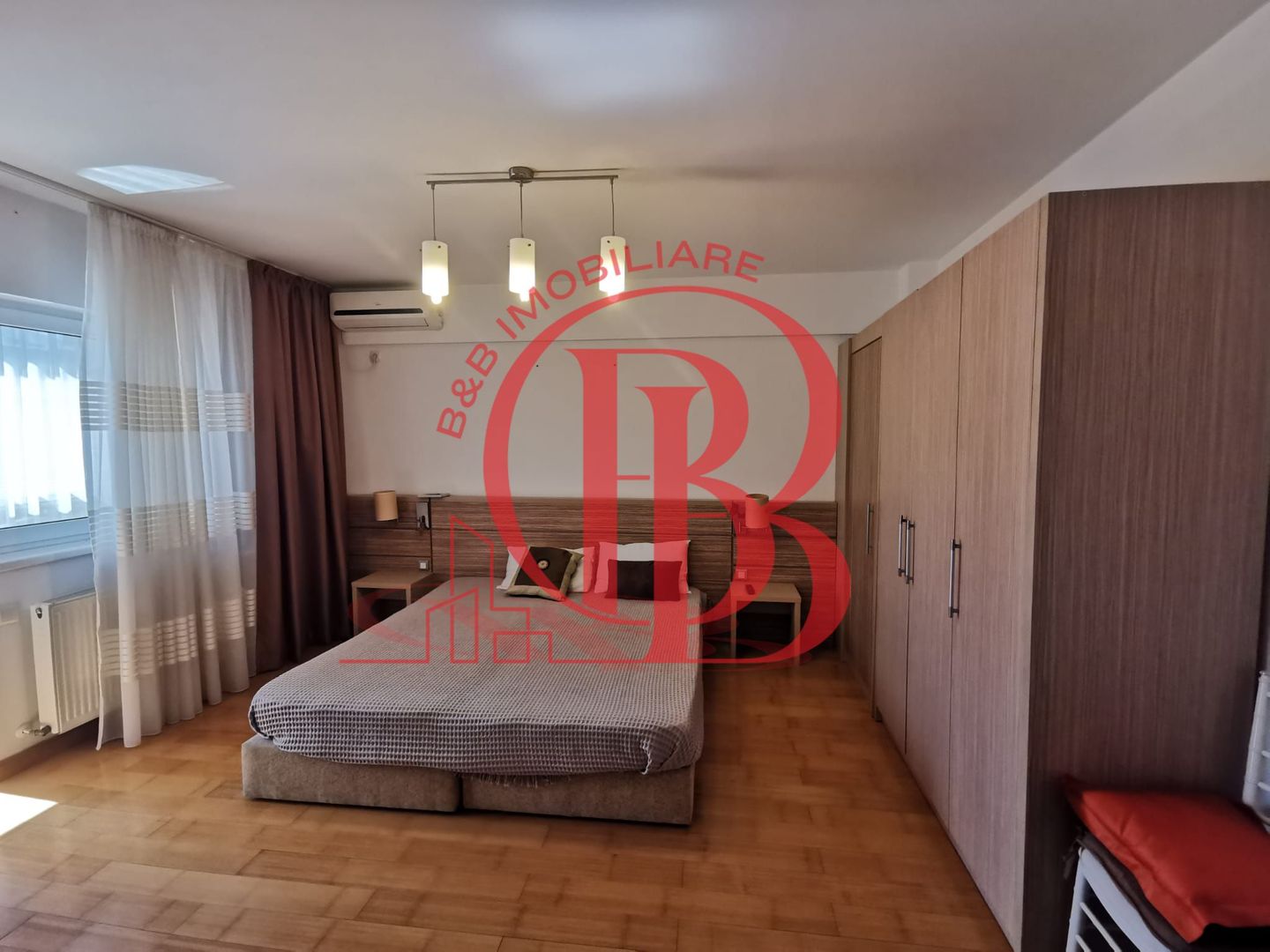 Garsoniera spatioasa mobilata si utilata - Poză 3