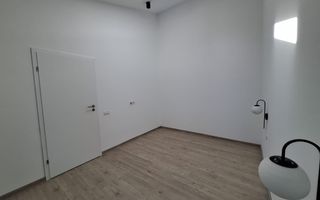 Apartament 2 camere in Vila , Centrala Proprie , Totul Nou L354 - Poză 1