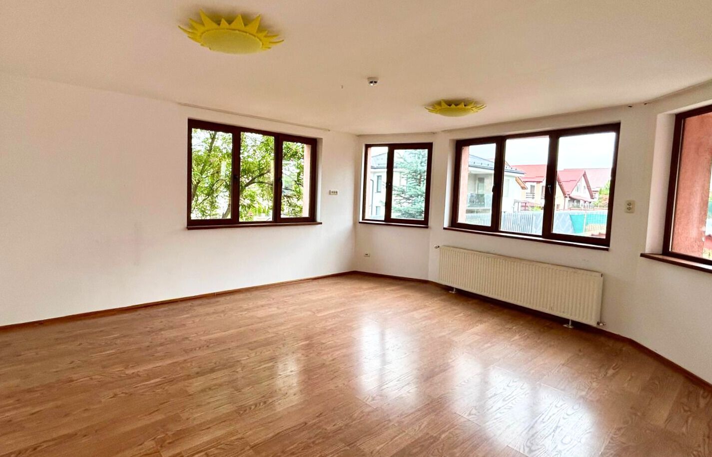 Inchiriere casa individuala multifunctionala zona rezidentiala Bunloc - Poză 8