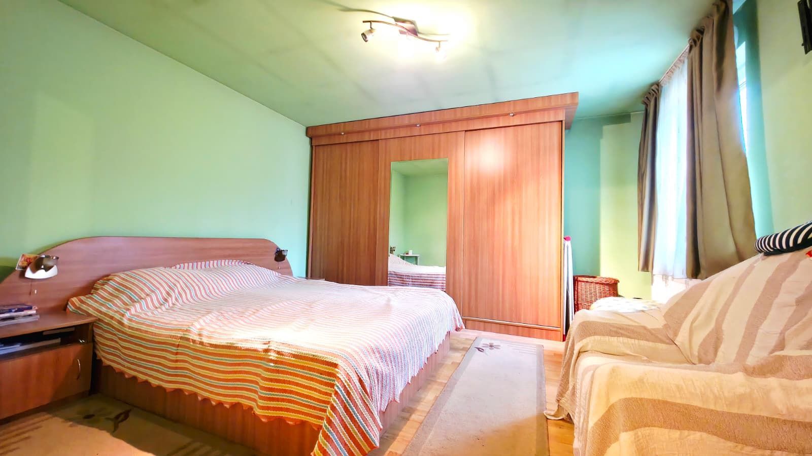 Oportunitate Unică: Casă cu 4 Camere, Curte Generoasă și Îmbunătățiri - Poză 14