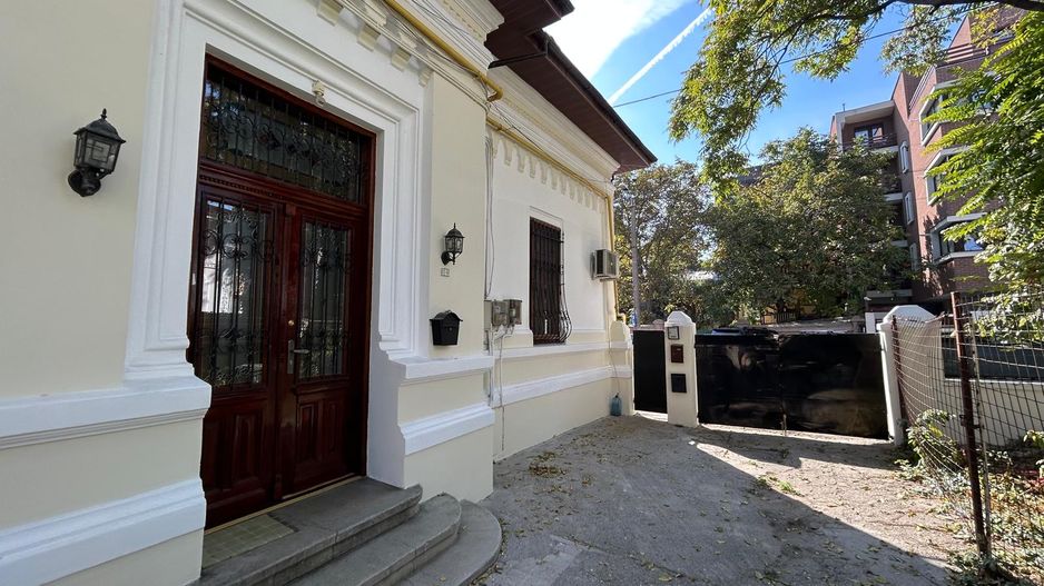Vilă Neoclasică Arh. Enescu Cișmigiu 4 camere - Poză 12