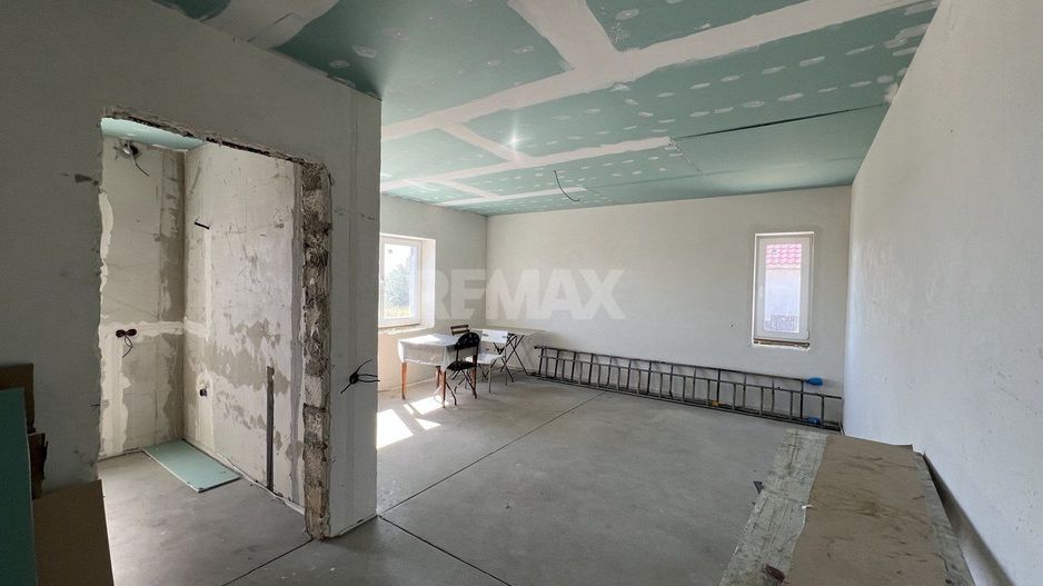 Duplex Modern în Ghidighici – 4 Camere, 96 m², 6 Ari, la 10 Minute de Chișinău - Poză 12