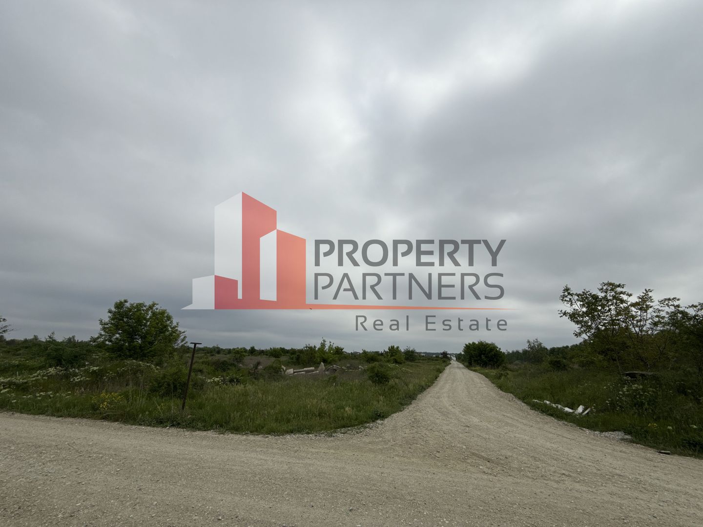 Teren Drumul Opalului -  cu Piscul Corbului - Poză 4