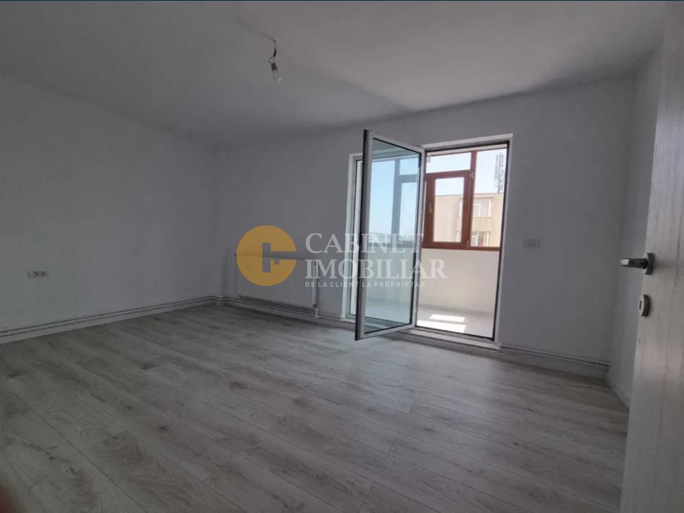 Apartament cu 3 camere decomandat - renovat complet - Pacurari - Poză 3
