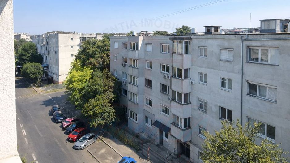 Apartament spațios 2 camere decomandate | 56 mp | Etaj 4/4 | IC Frimu - Poză 1