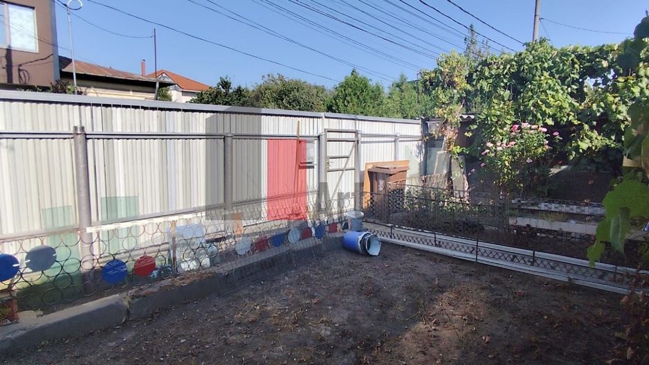 Casa de vanzare + teren in zona Jiului (Bucurestii Noi) - Poză 5