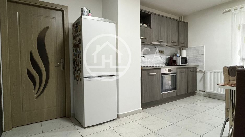 Apartament de vânzare cu 3 camere in zona centrală Beiuș, Bihor - Poză 3