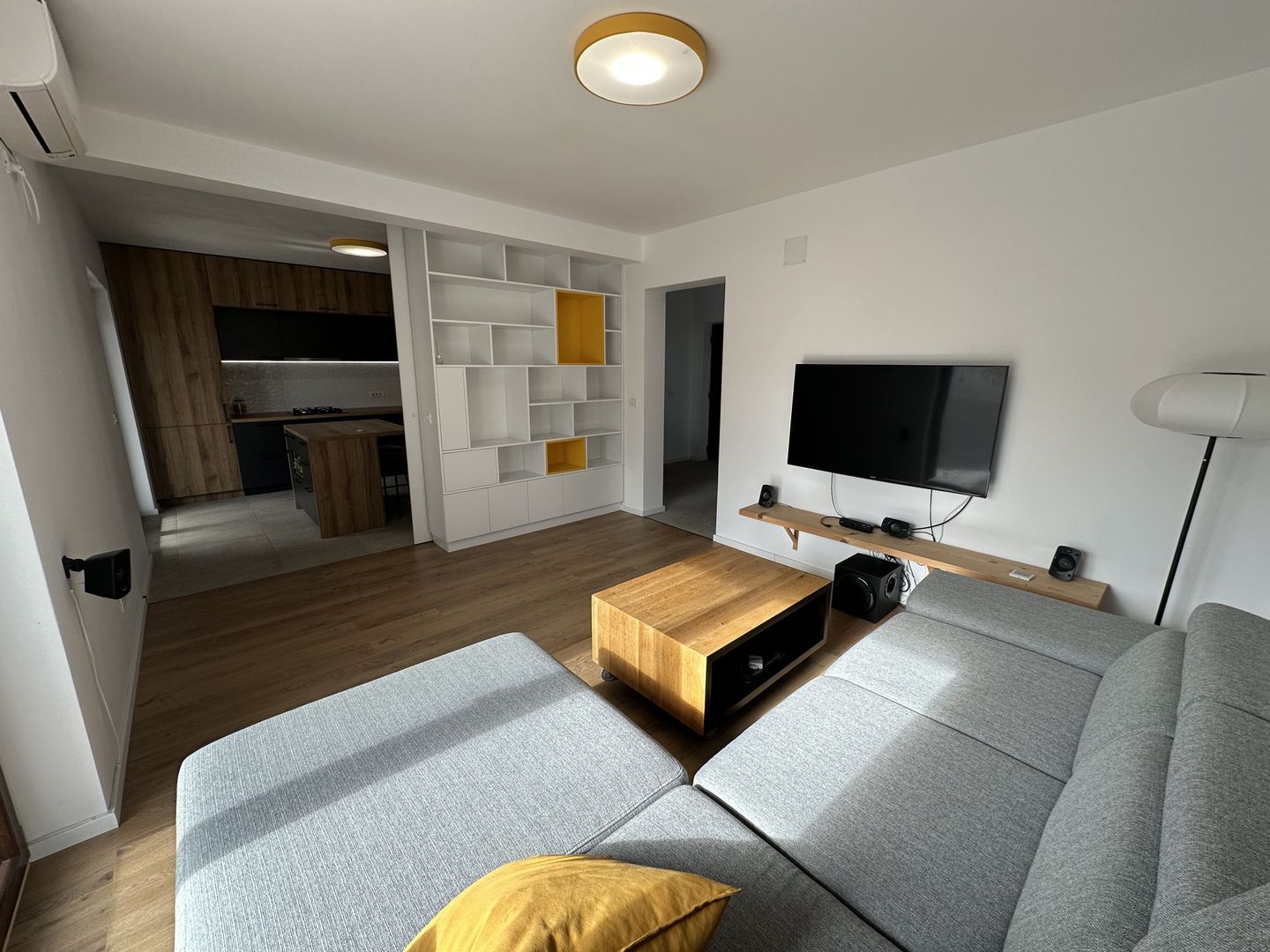 Casa deosebita intr-un cartier privat cu bariera - Poză 11