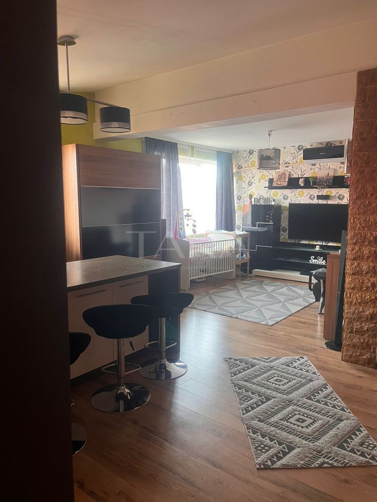 Oferim de vanzare apartament  camere Floresti - Poză 2