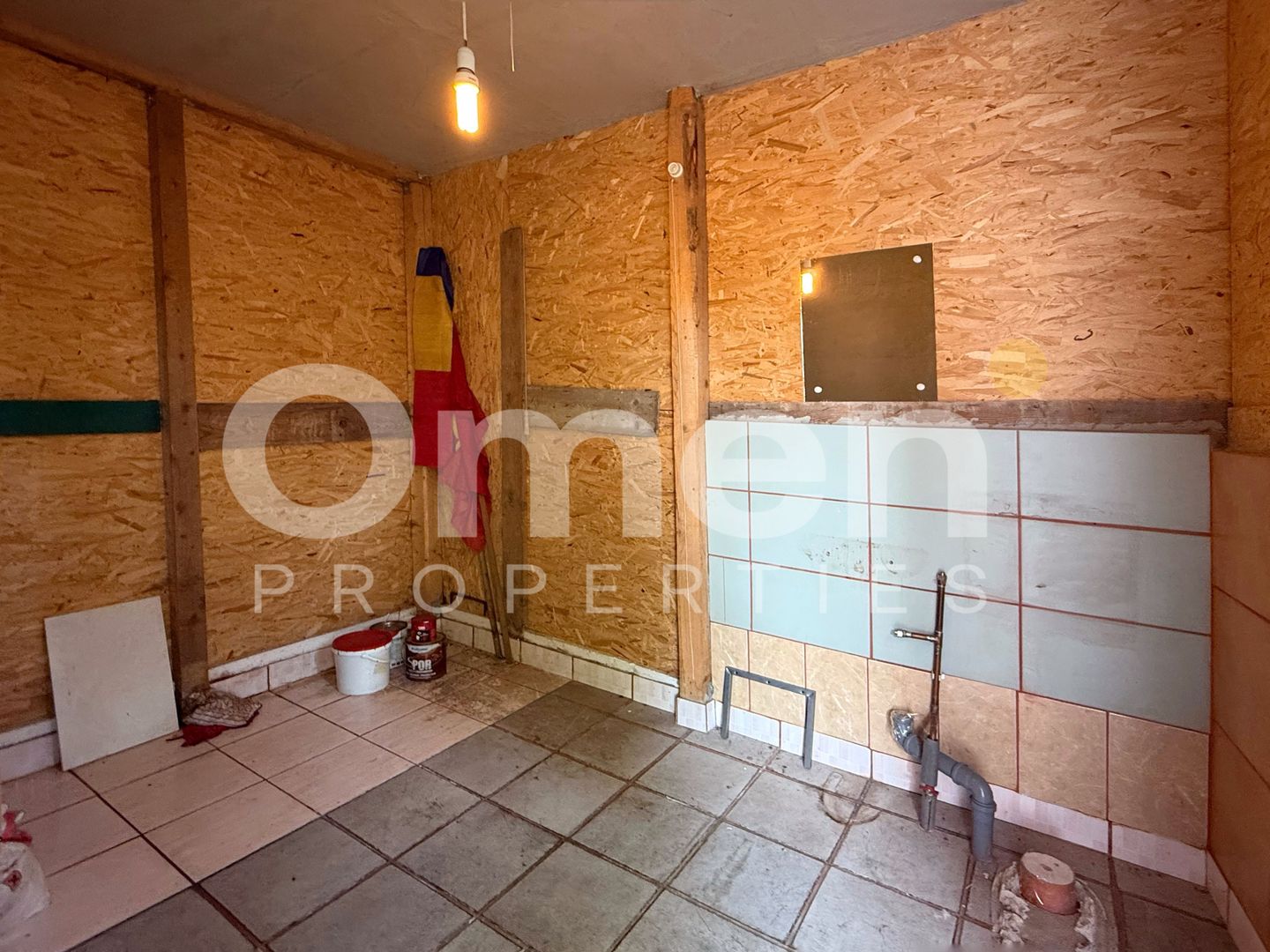 Casă cu 3 camere, garaj și anexă în centrul vechi Baia Mare - Poză 10