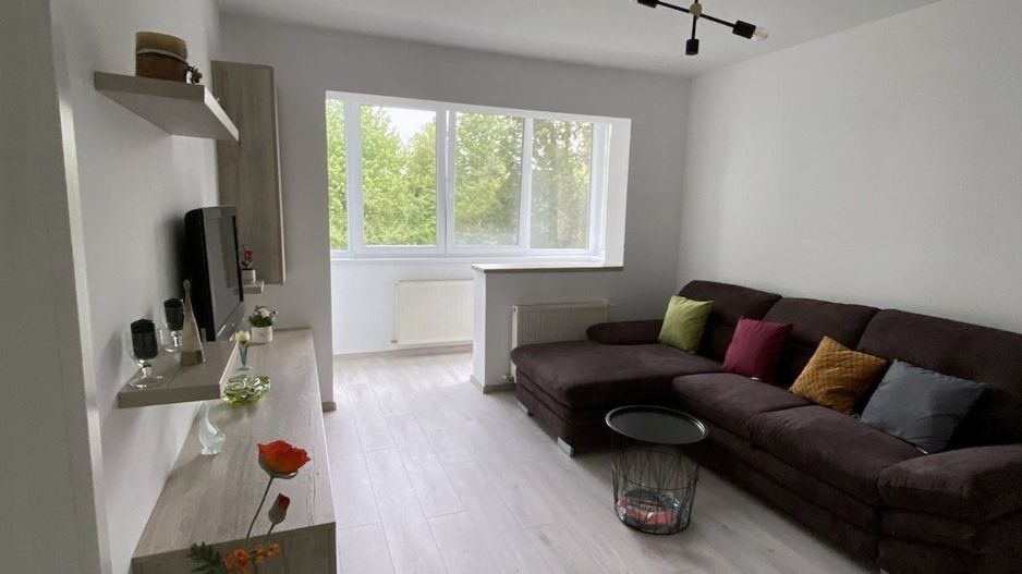 Apartament 2 camere modern , renovat - de inchiriat  Astra Brasov - Poză 2