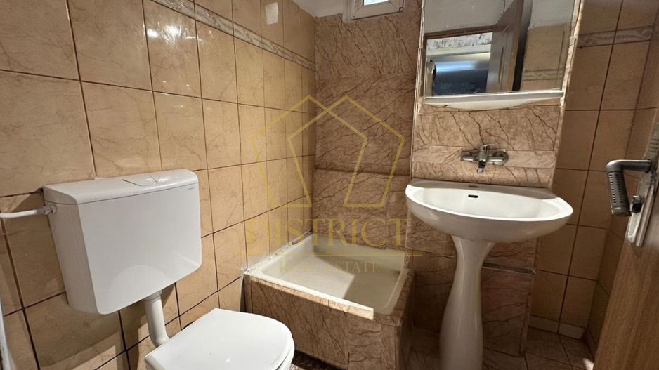 Apartament spatios cu 4 camere | Zona Sagului - Poză 12