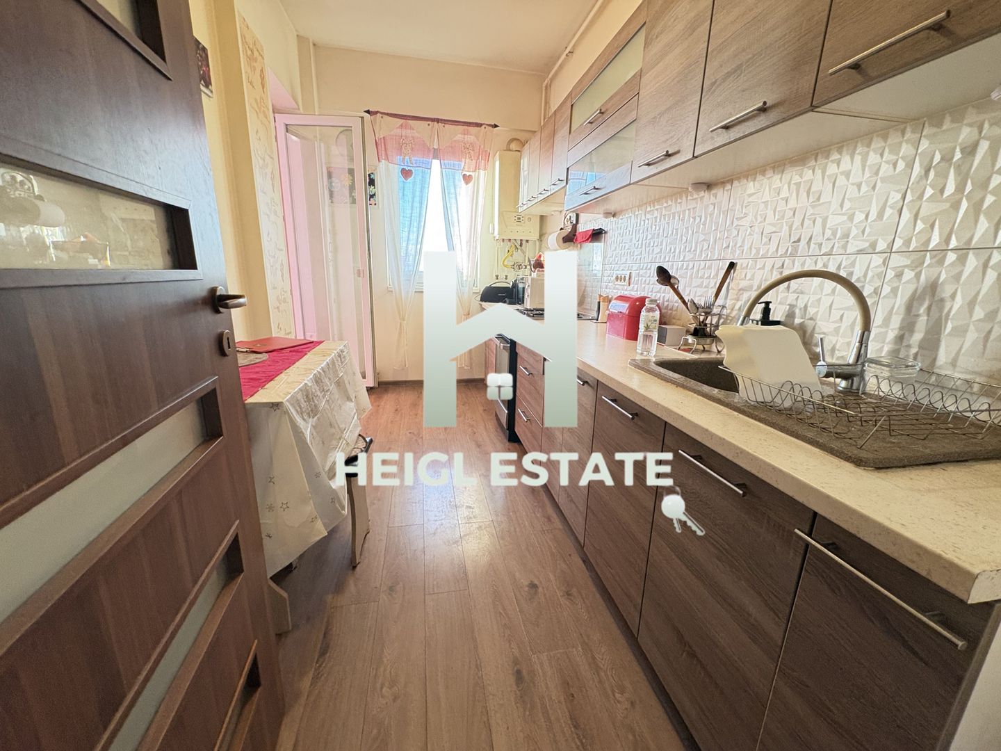 Apartament cu 2 camere decomandat in Giroc - Poză 2