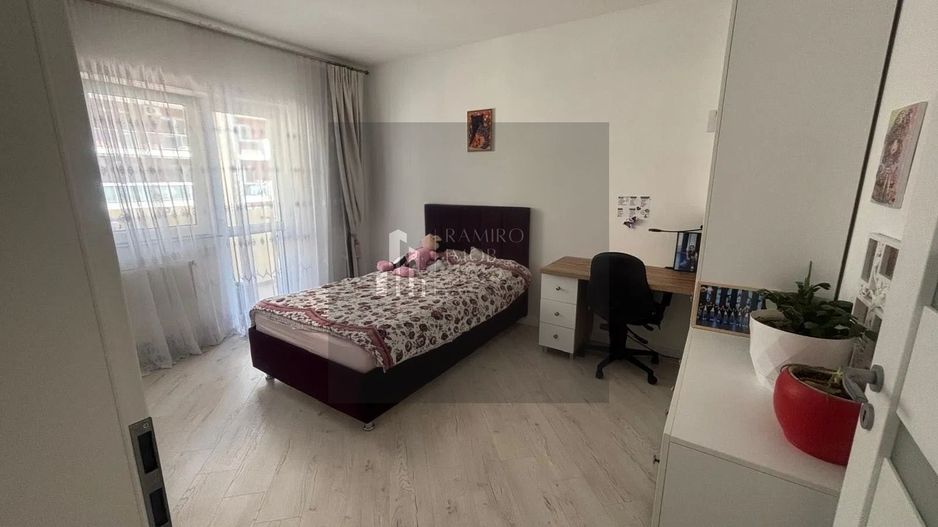 Apartament 3 camere decomandat Grand Kristal Residence/loc parcare - Poză 4