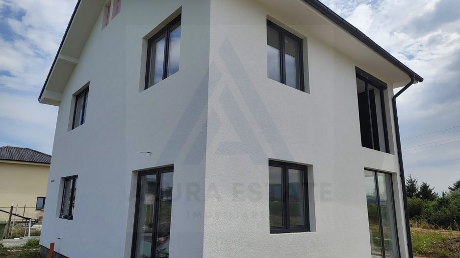Casa premium 4 camere la alb teren de 310 mp 124 mp utili în Cristian - Poză 1