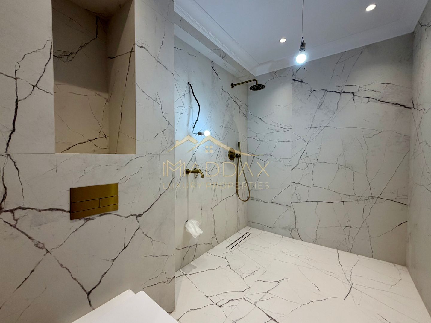 Penthouse cu 4 camere // terasă 70 mp / 200 mp / 3 parking / Straulesti - Poză 36