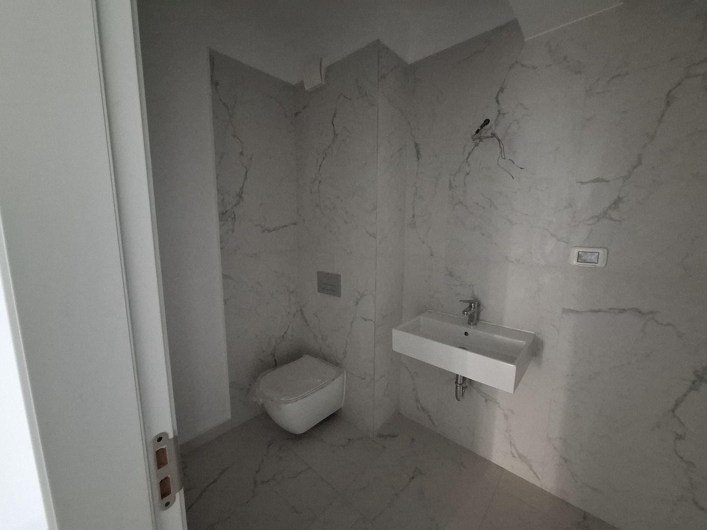 4 camere Bloc Nou Rezidential Birouri L330 GranVia Lake View - Poză 17