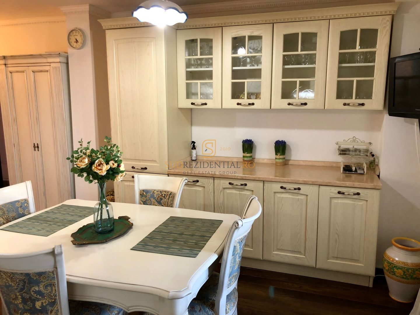 3 Camere,  Natiunile Unite - Palatul Parlamentului, Mobilat lux - Poză 5