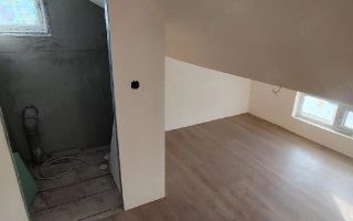 apartament cu 2 camere+mansardă - Poză 8