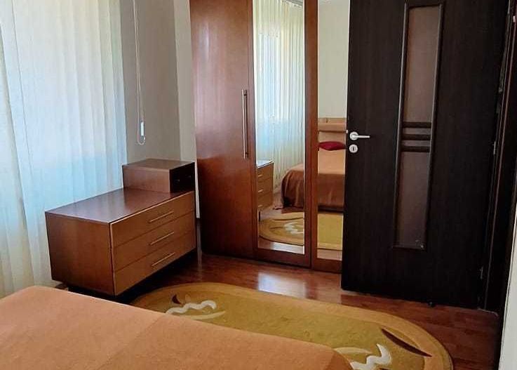 Apartament cu 2 camere, 420 euro Podu Ros - Poză 4