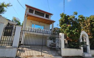 Casa in zona centrala - Poză 1