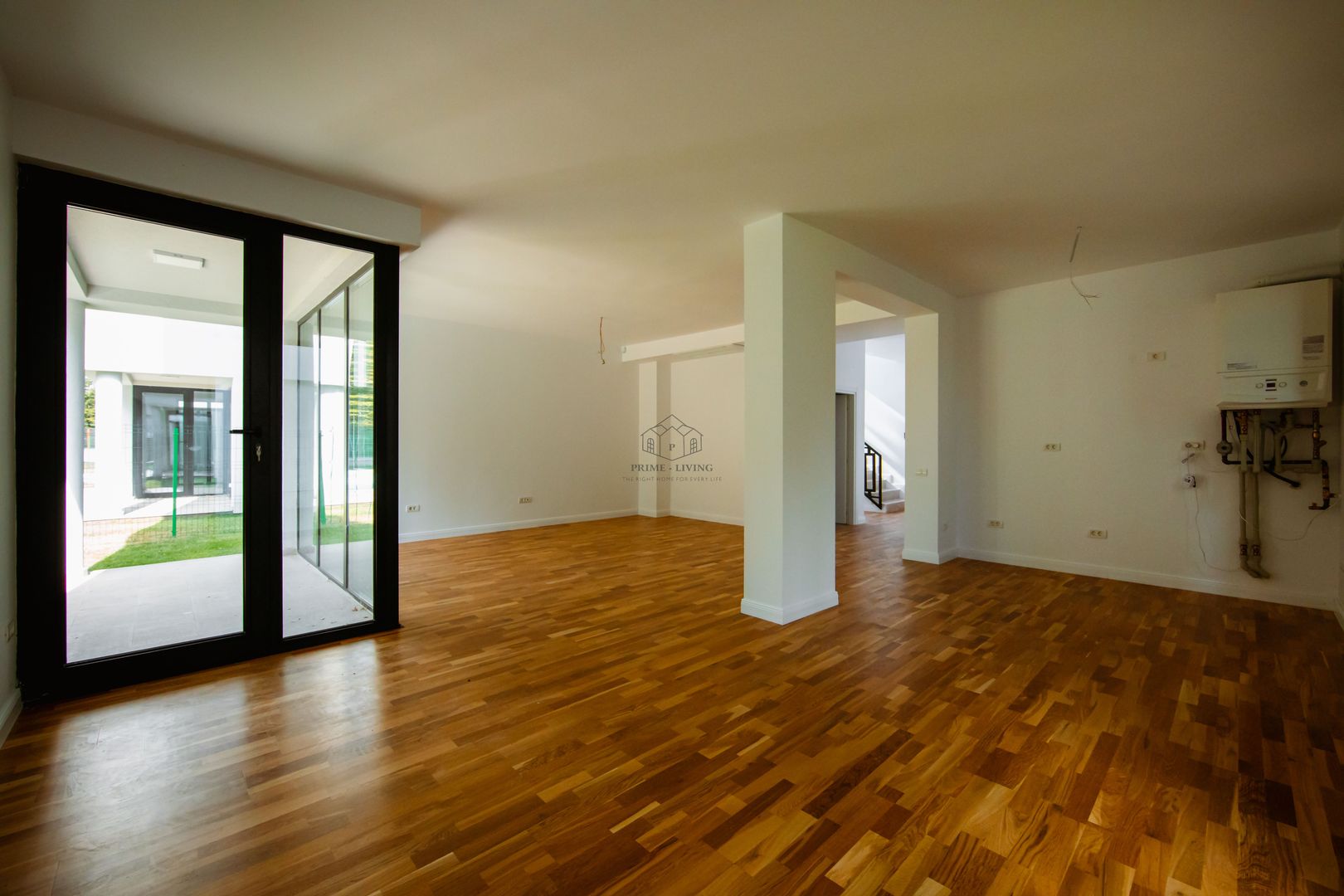 VILA SUPERBĂ CU 4 DORMITOAARE ȘI PISCINA LA INCHIRIERE - Poză 6