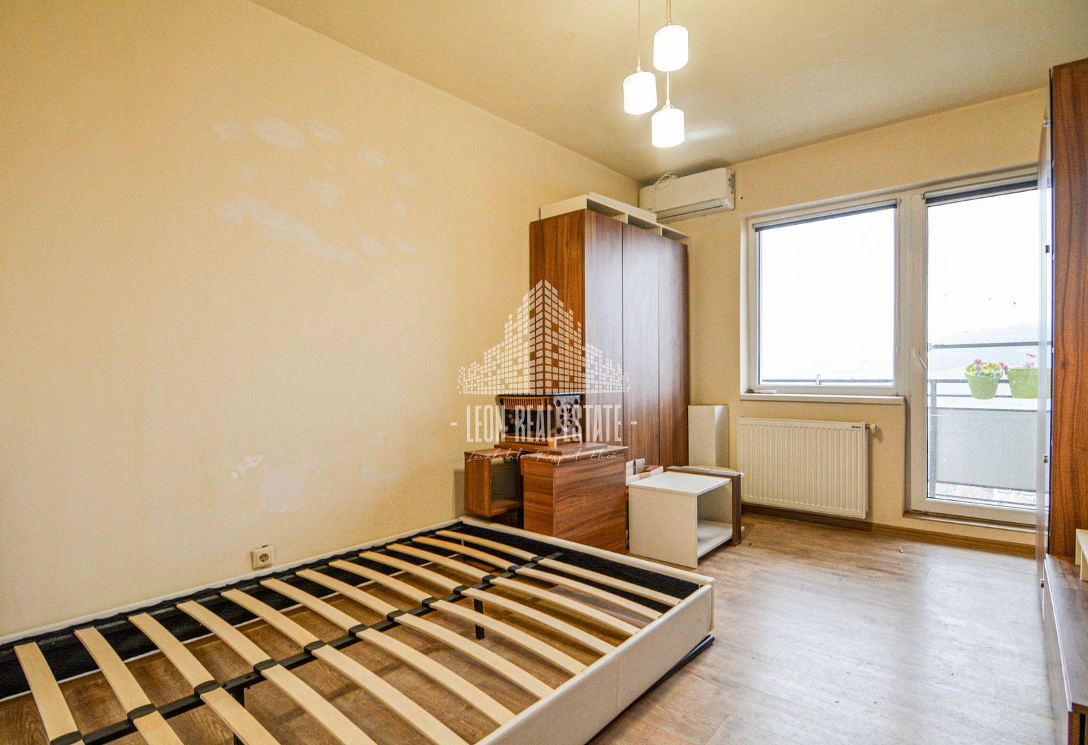 Apartament spatios 3 camere decomandate + 2 locuri de parcare in Baciu - Poză 14