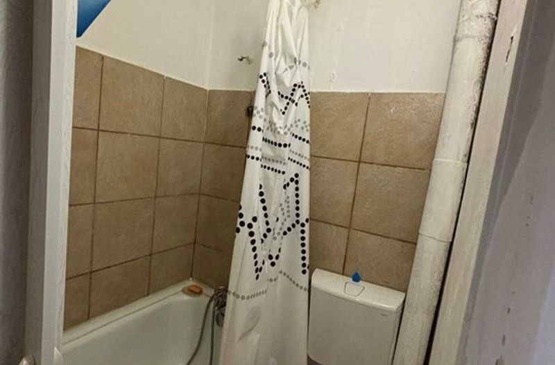 Garsoniera de vanzare  pe strada golescu 12 - Poză 8