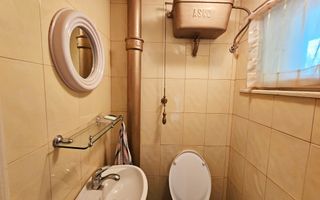 Casa situata in imediata apropiere a Cetatii - Poză 21