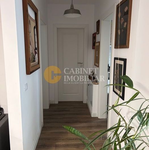 2 camere Decomandat - mobilat - loc parcare - boxa - intabulat - Poză 5