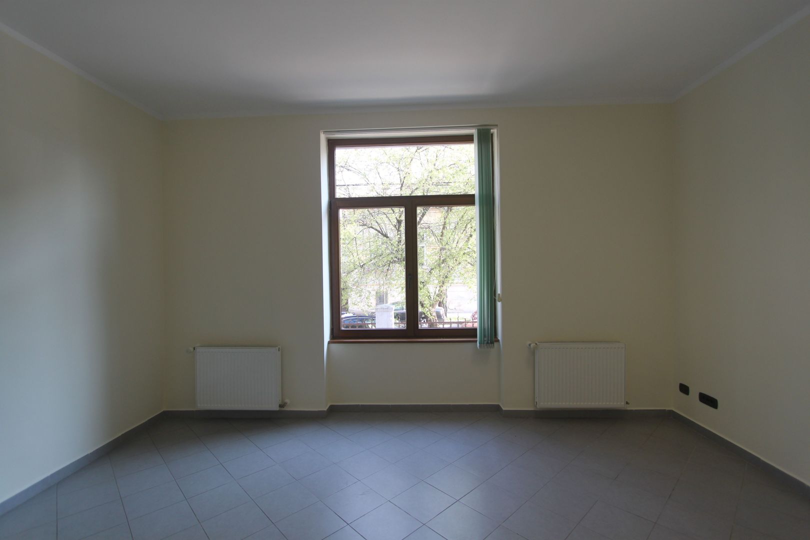 Birouri în vila - zona Balcescu - Poză 14