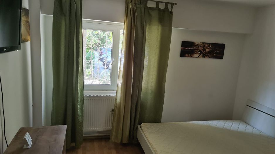 De vanzare apartament cu o camera, parter, I.C.Frimu 43.000 euro - Poză 3