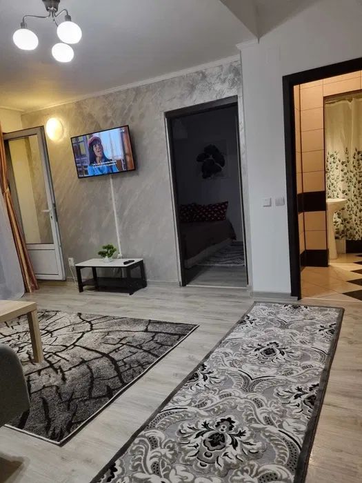 Apartament modern ultra-central, doua camere, Piata Romana - Poză 2