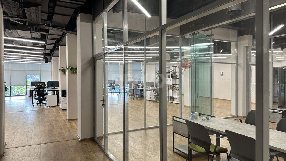 Chirie Spații de Birou 420 m2.și 300m²   sectorul Rîșcani. - Poză 9