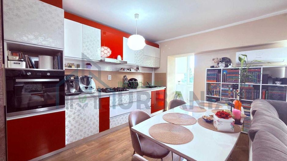 Apartament 3 camere de vânzare, etaj 1/8, Nicolina, bloc 1989, Iași - Poză 2