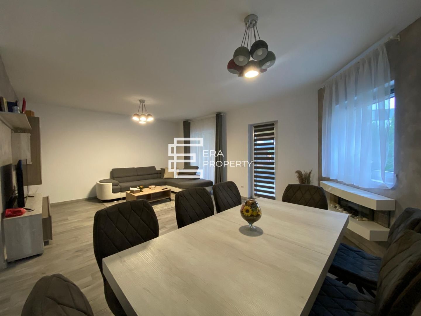 Casa tip duplex , pivnita, carport in Selimbar zona Brana - Poză 2