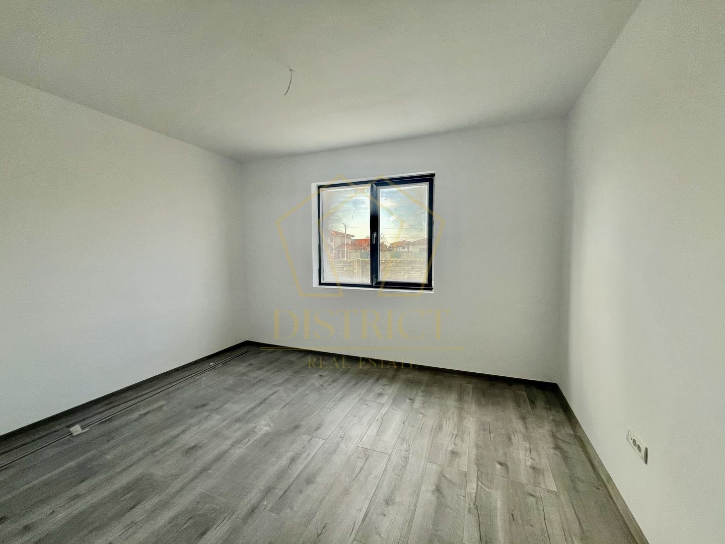 Duplex pe parter cu 4 camere | Mosnita Noua - Poză 5