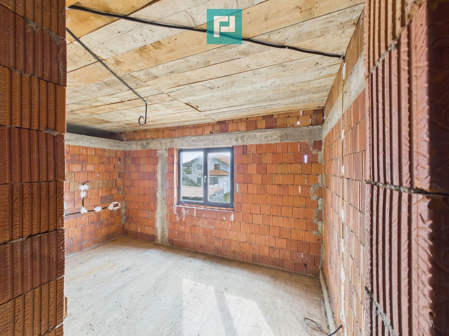 Casă la roşu P+E+M în Şagu - Poză 13